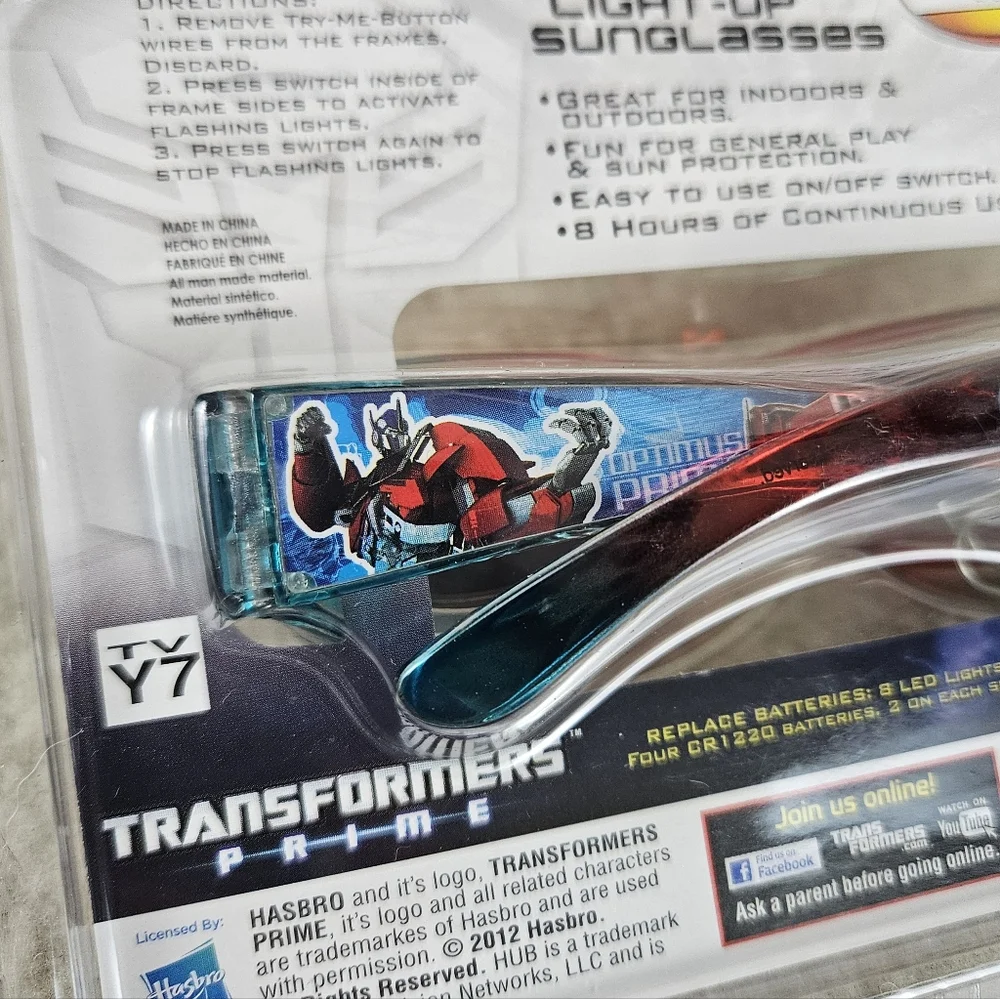 (NEW) Transformers Prime 2012 Optimus Prime Light Up Kid Sunglasses